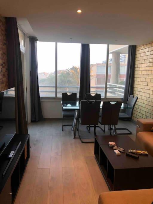 70 Sqm Apartment With Seaview In Arenales Del Sol. Exteriér fotografie
